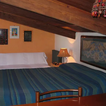 Hotel Alambra *
